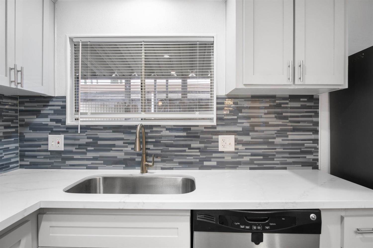 1206 Magic Sands Way, Turlock, CA 95380