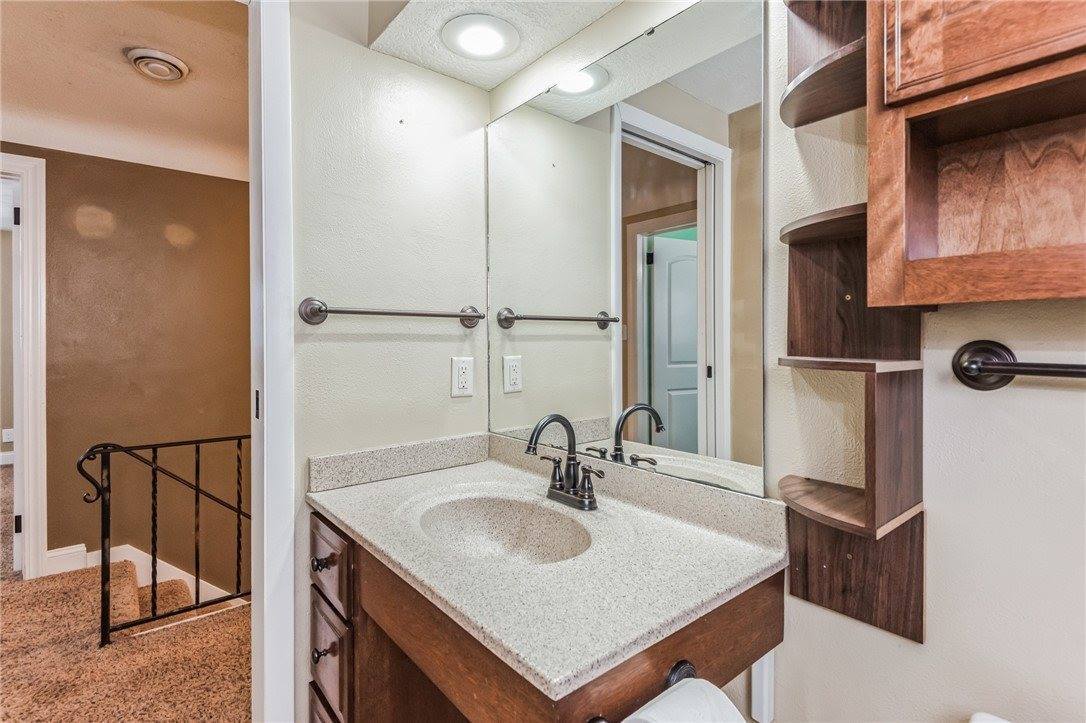 1059 23rd Street, West Des Moines, IA 50266