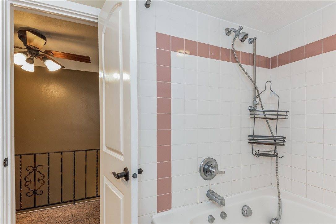 1059 23rd Street, West Des Moines, IA 50266