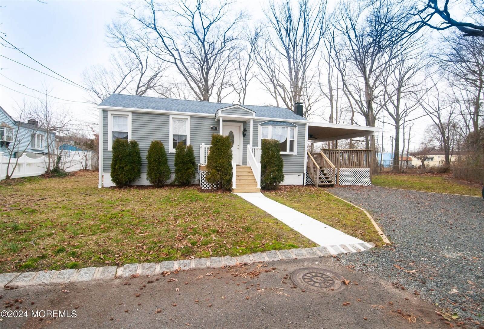 37 Central Avenue, Hazlet, NJ 07734