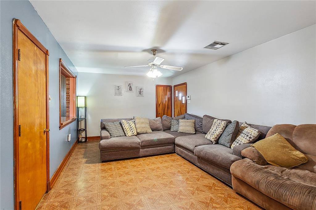 11 White Boulevard, Gretna, LA 70053