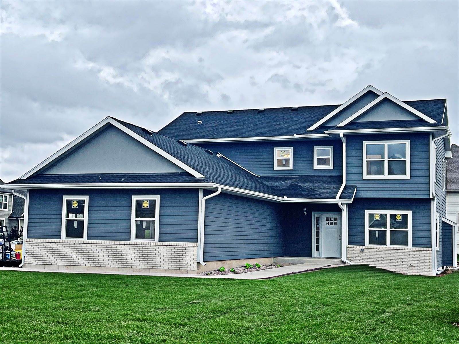 4876 South 34th St, #Lt9, Greenfield, WI 53221