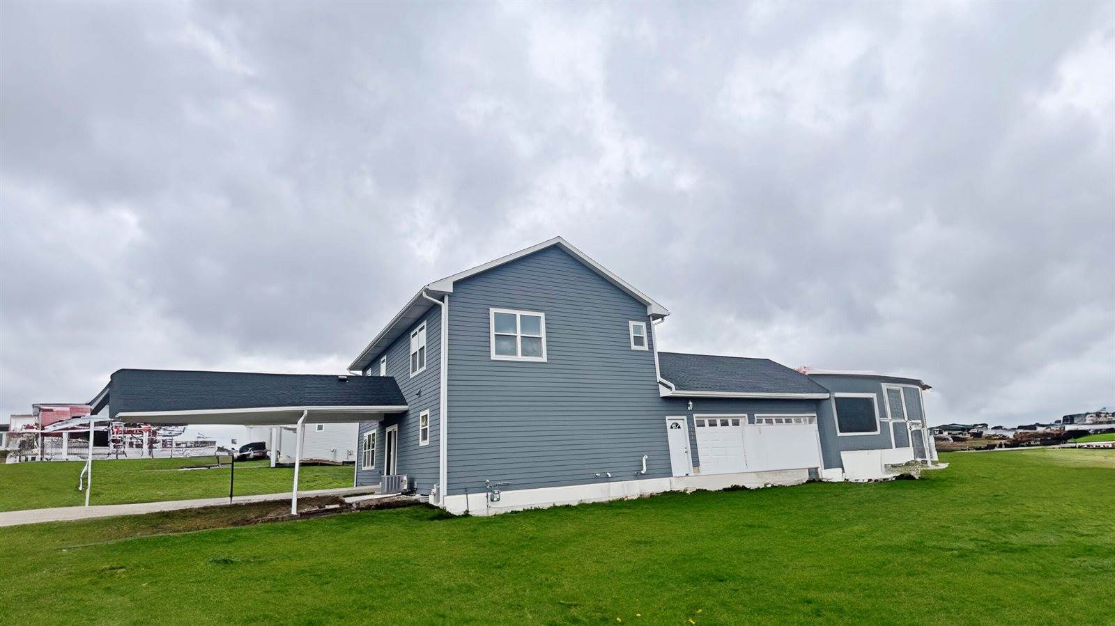 4876 South 34th St, #Lt9, Greenfield, WI 53221