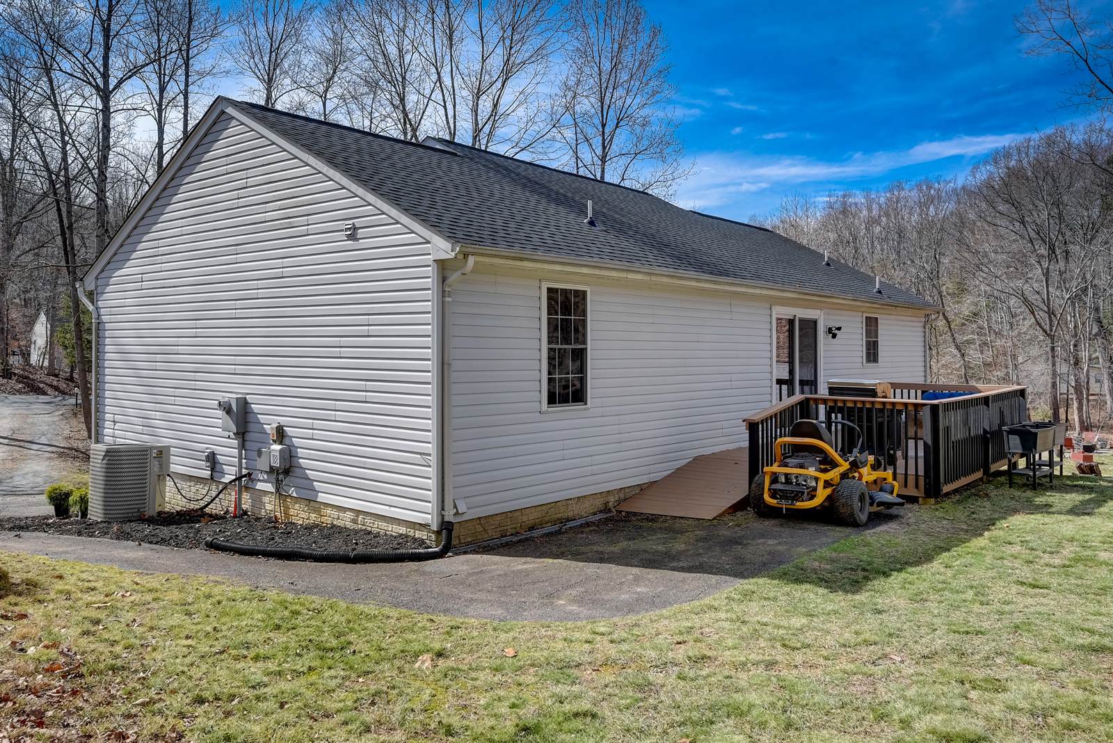 516 Decatur Rd, Stafford, VA 22554