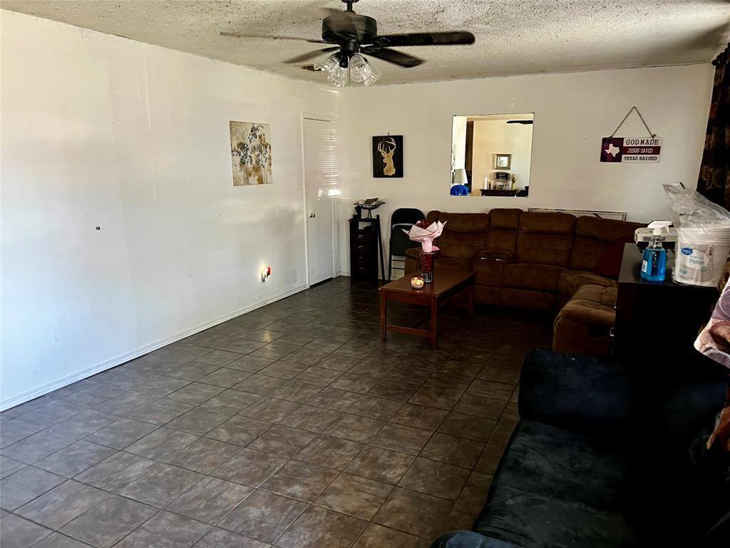 405 Byron Street, Fort Worth, TX 76114