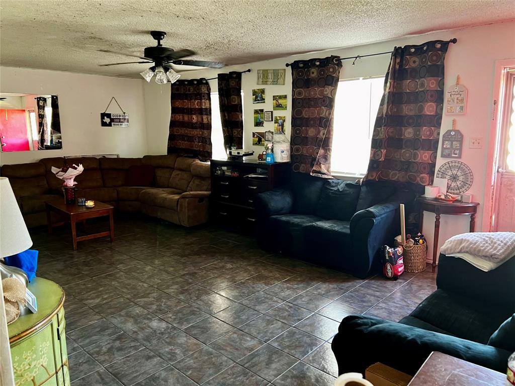 405 Byron Street, Fort Worth, TX 76114