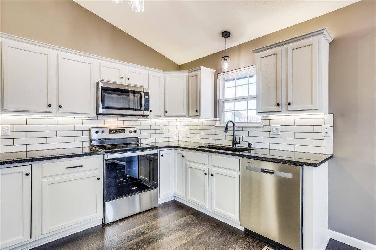 9410 E Marion St, Wichita, KS 67210