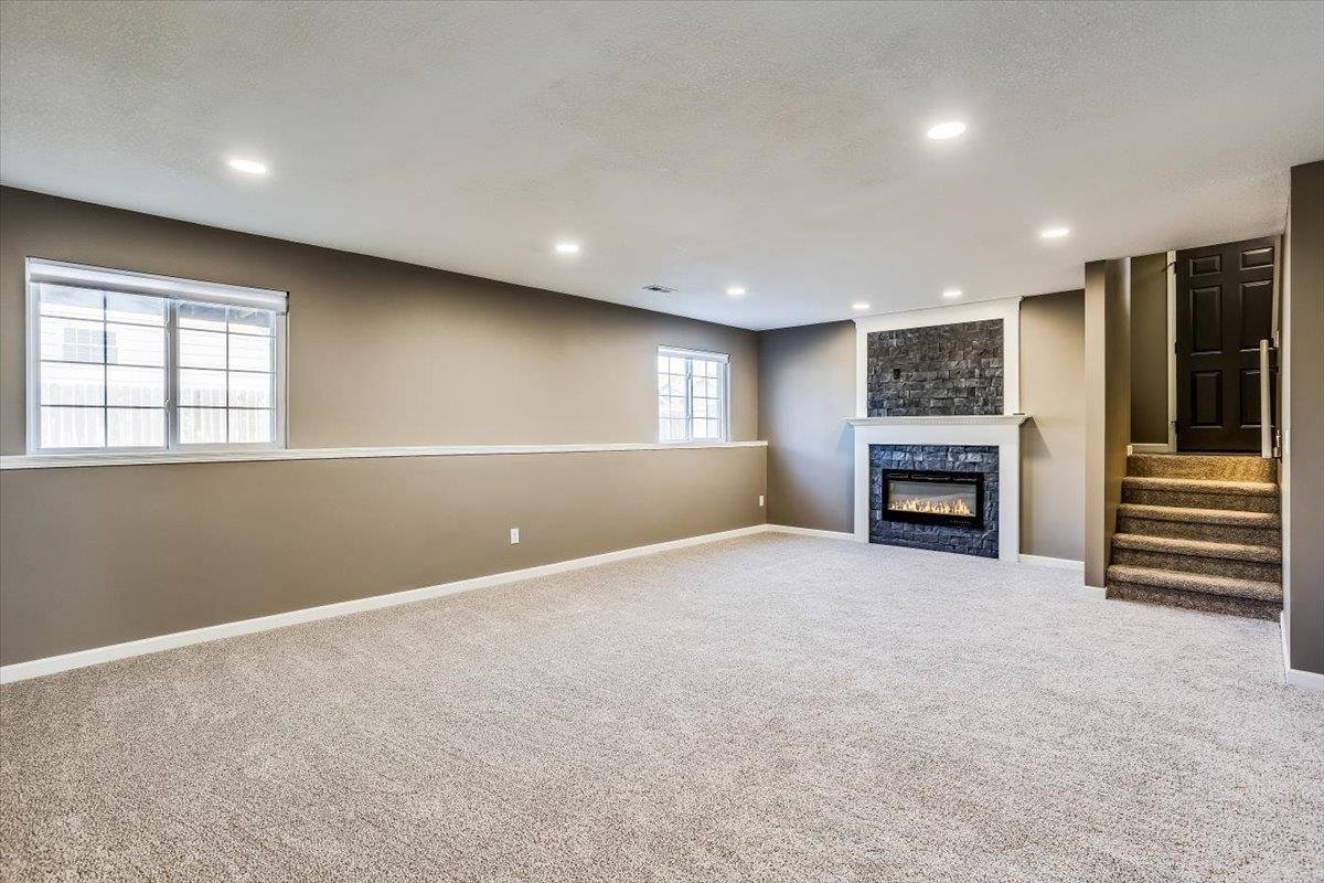 9410 E Marion St, Wichita, KS 67210