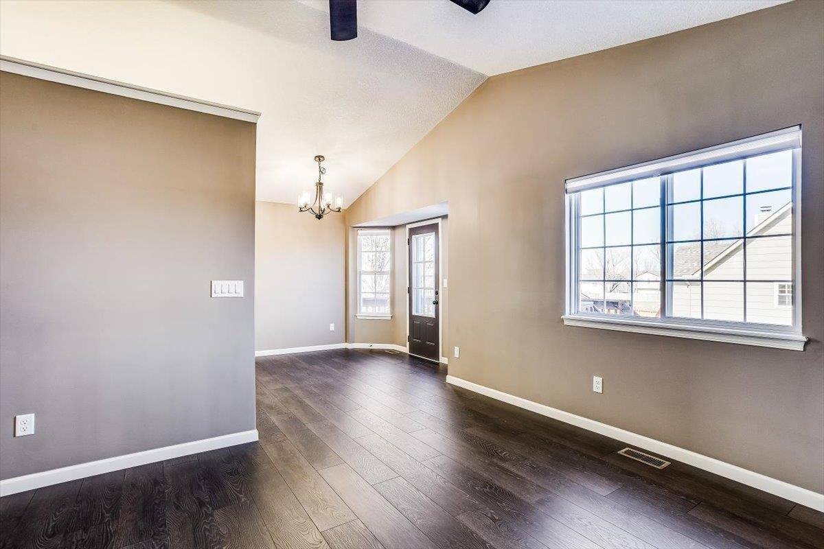 9410 E Marion St, Wichita, KS 67210