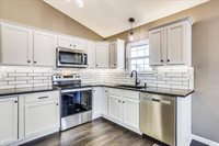 9410 E Marion St, Wichita, KS 67210