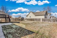 9410 E Marion St, Wichita, KS 67210