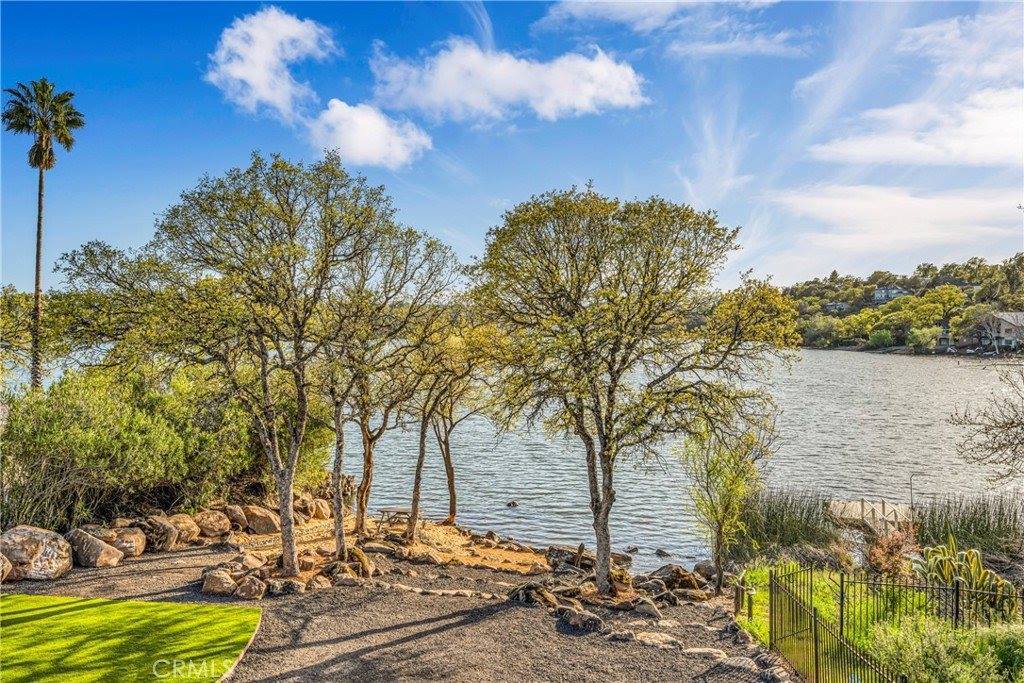 18647 North Shore Drive, Hidden Valley Lake, CA 95467