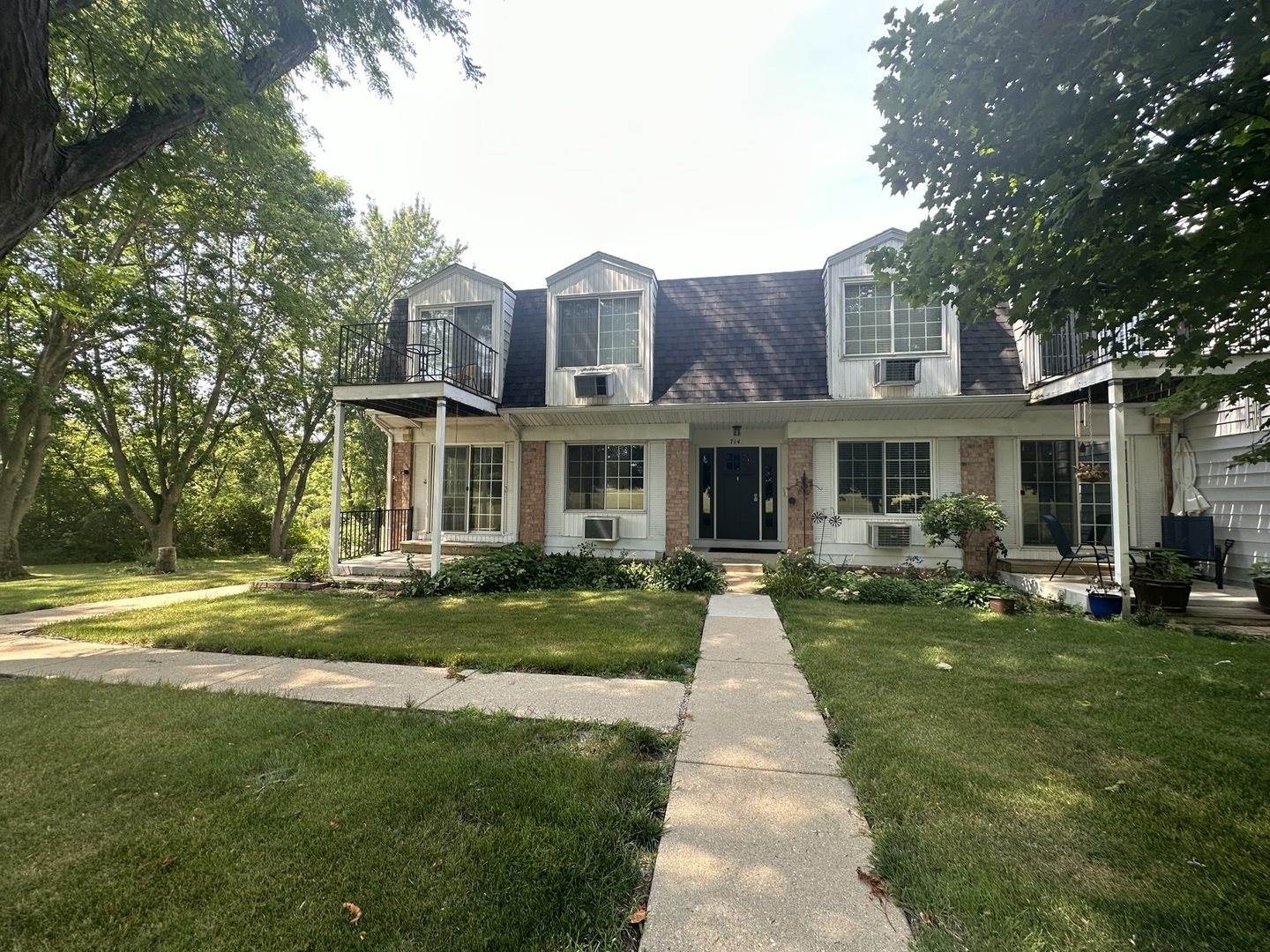 714 Kiwanis Drive, #1, Freeport, IL 61032