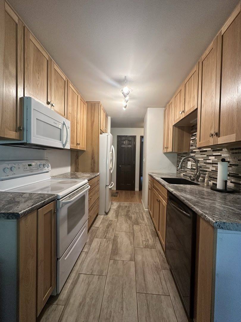 714 Kiwanis Drive, #1, Freeport, IL 61032