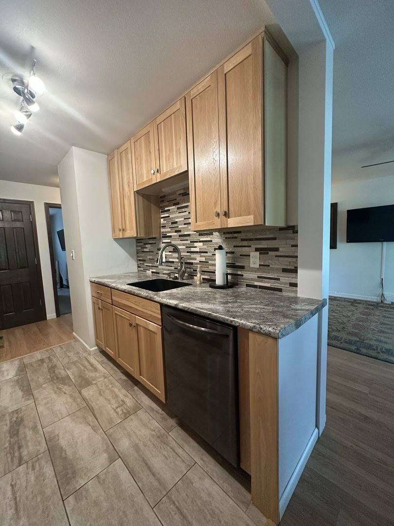 714 Kiwanis Drive, #1, Freeport, IL 61032