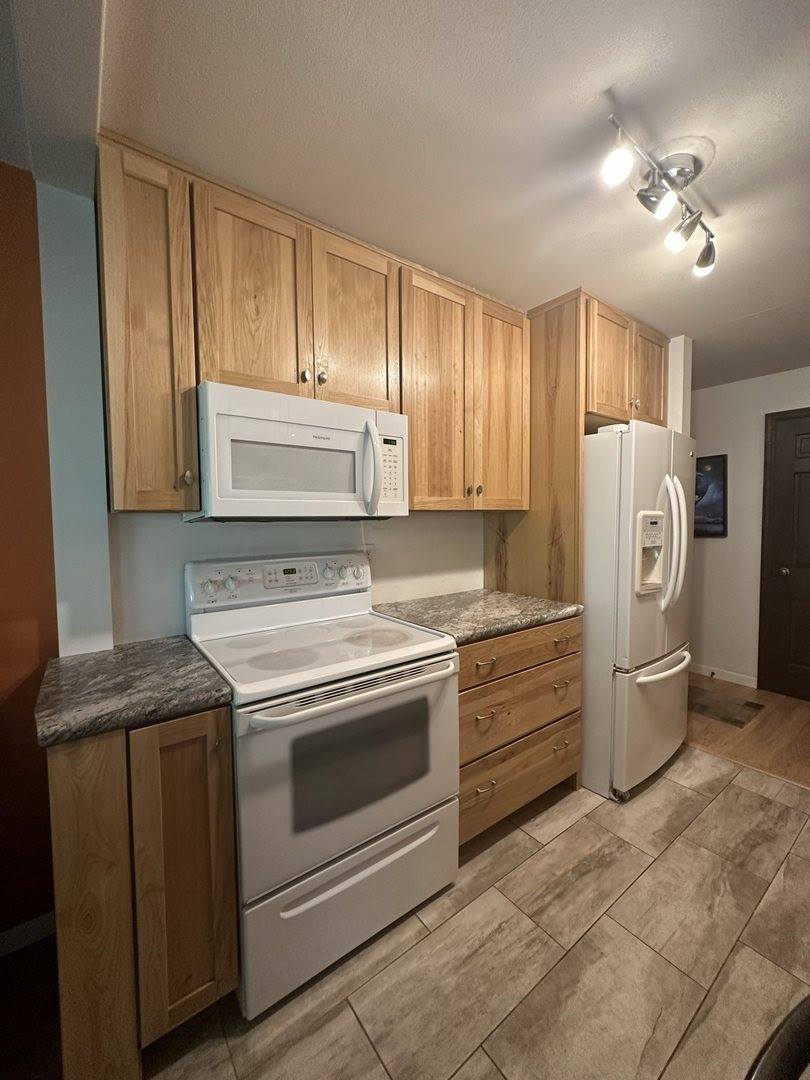 714 Kiwanis Drive, #1, Freeport, IL 61032