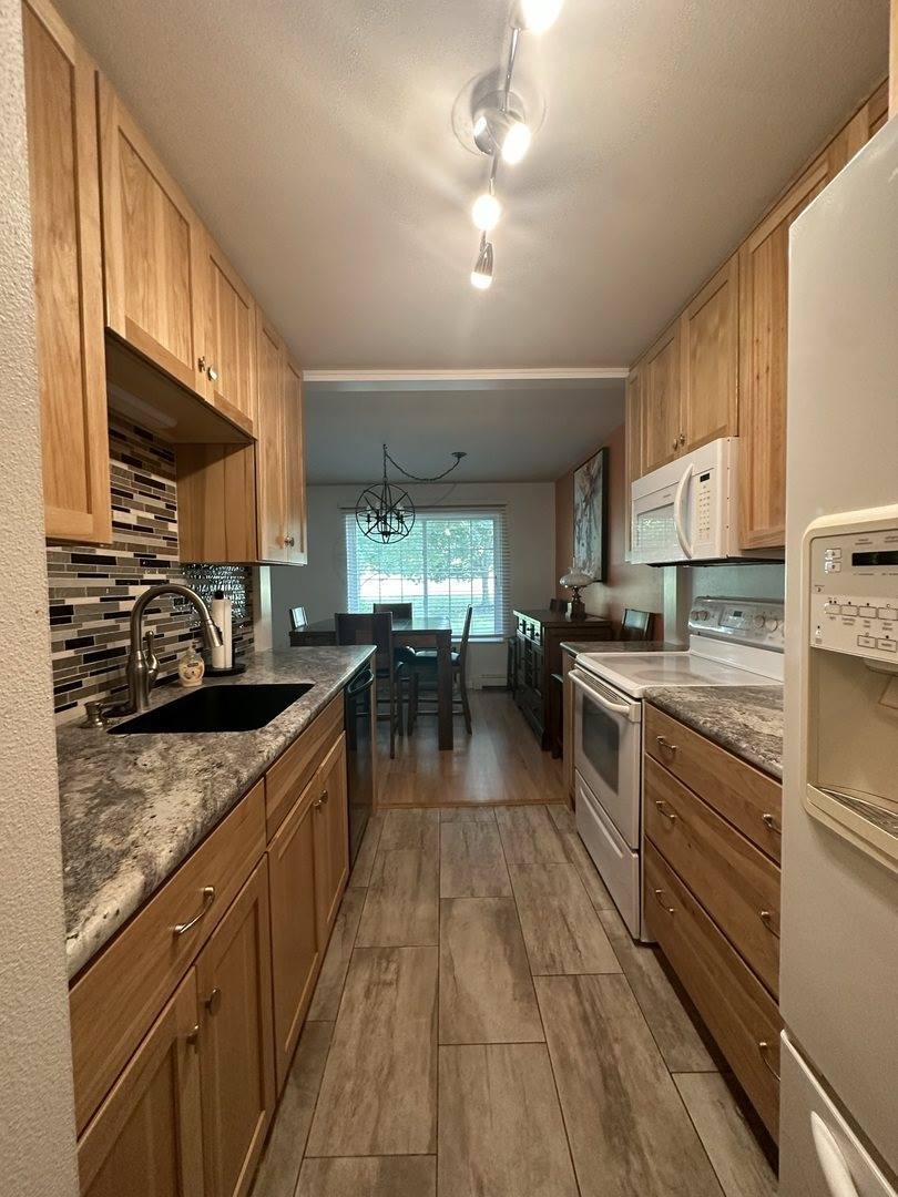 714 Kiwanis Drive, #1, Freeport, IL 61032