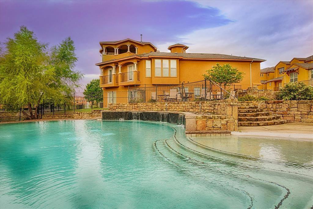 2660 Venice Drive, Grand Prairie, TX 75054