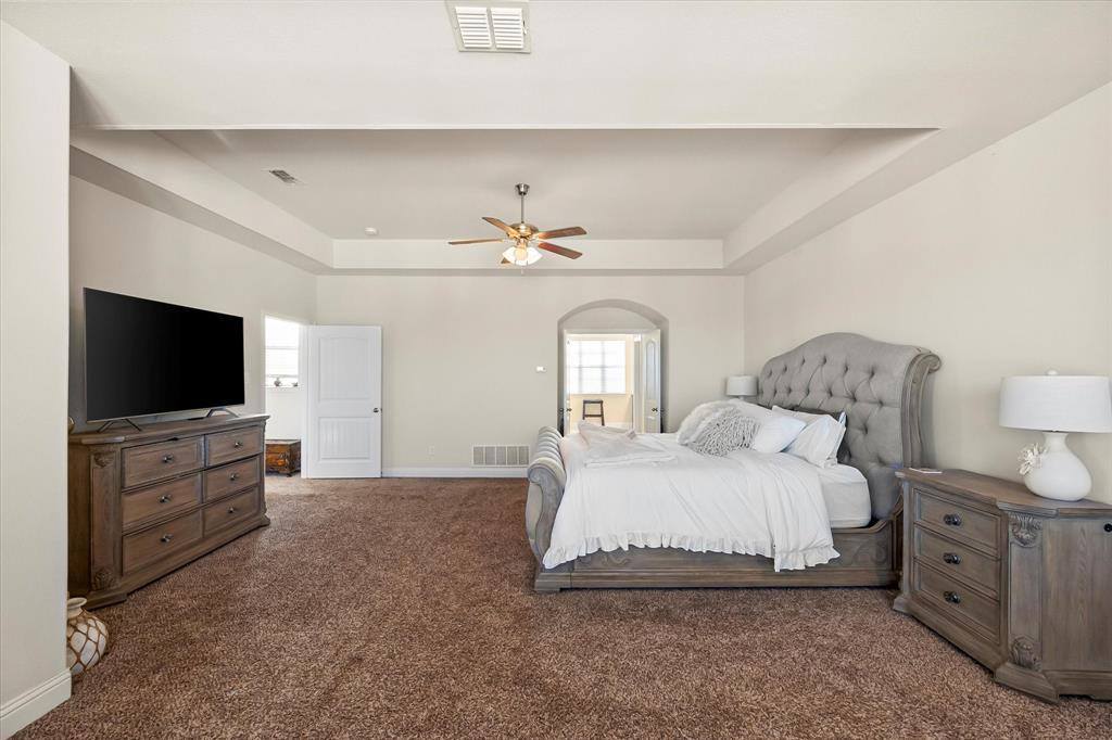 2660 Venice Drive, Grand Prairie, TX 75054