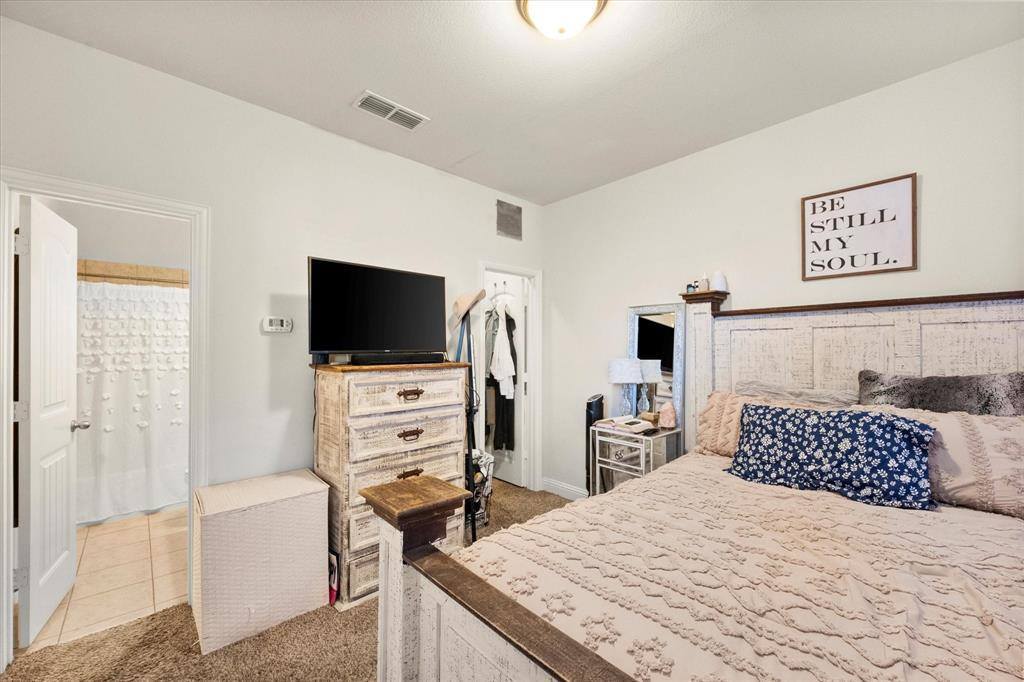 2660 Venice Drive, Grand Prairie, TX 75054