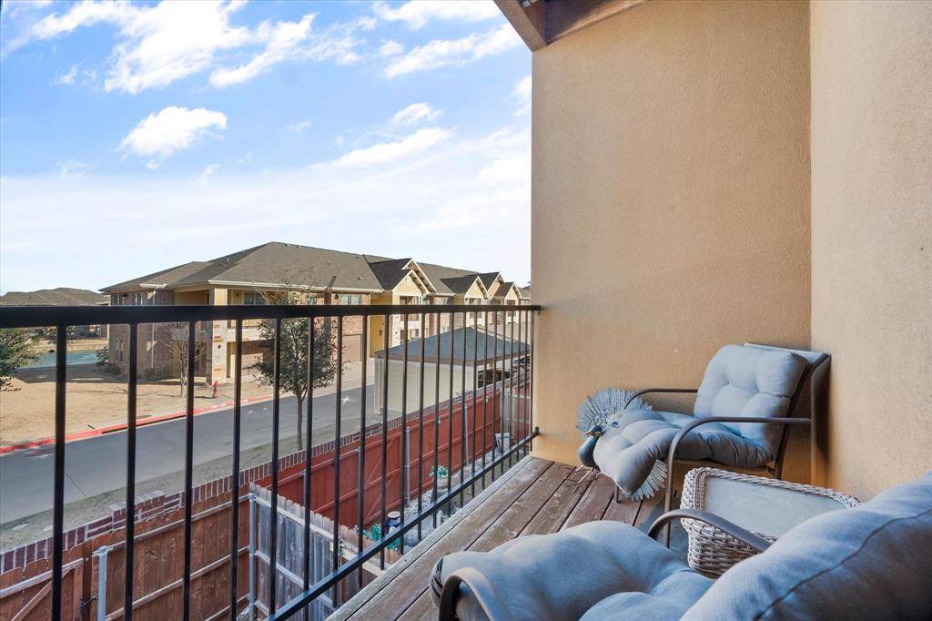 2660 Venice Drive, Grand Prairie, TX 75054