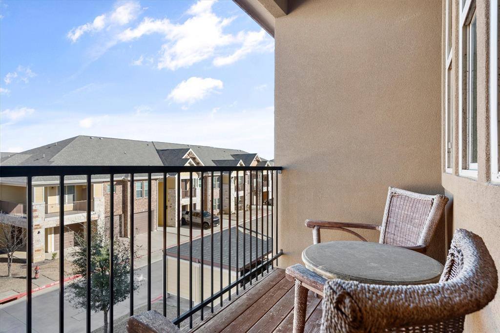 2660 Venice Drive, Grand Prairie, TX 75054