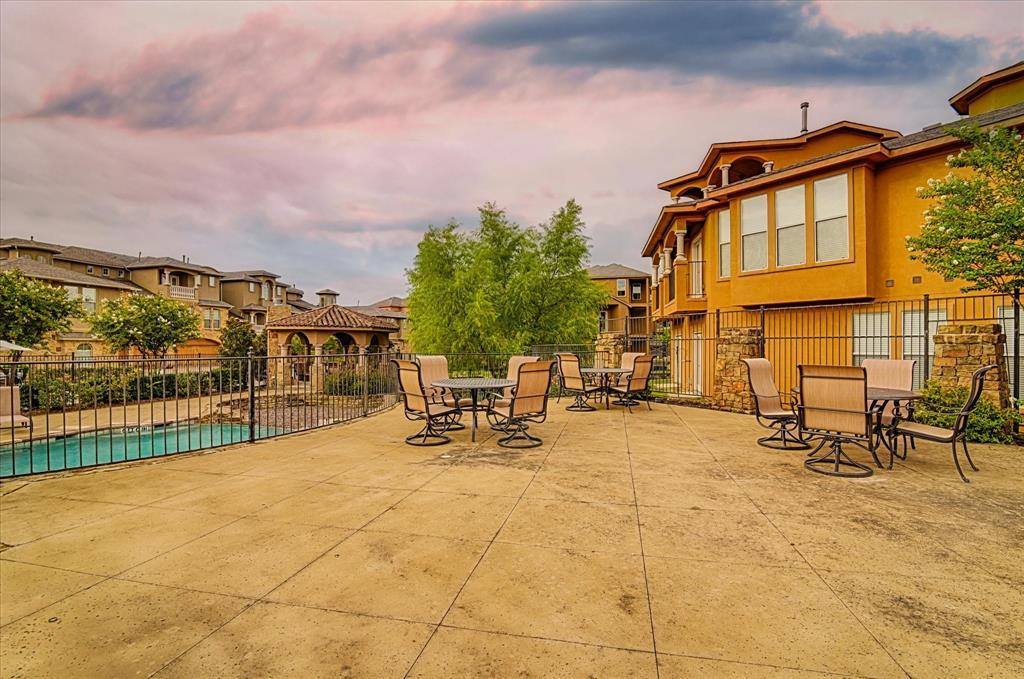 2660 Venice Drive, Grand Prairie, TX 75054