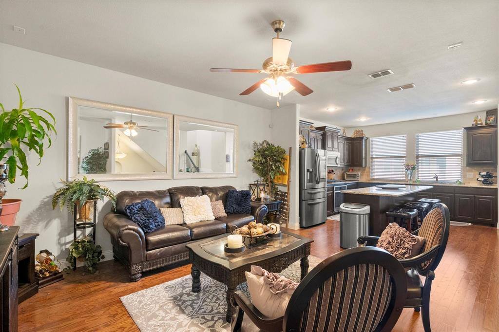 2660 Venice Drive, Grand Prairie, TX 75054