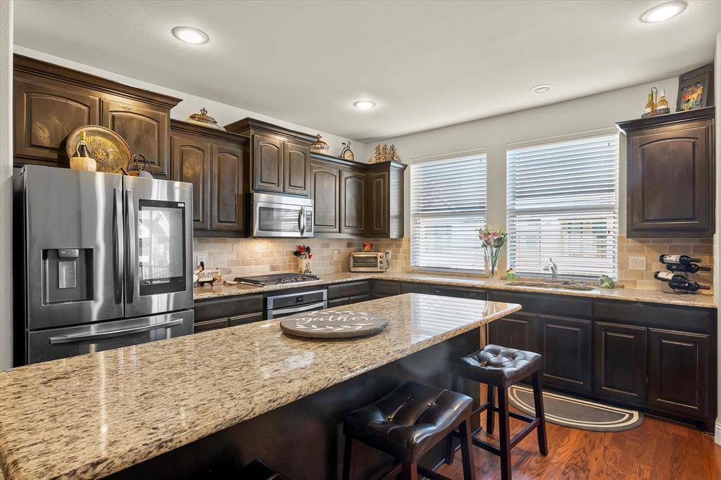 2660 Venice Drive, Grand Prairie, TX 75054