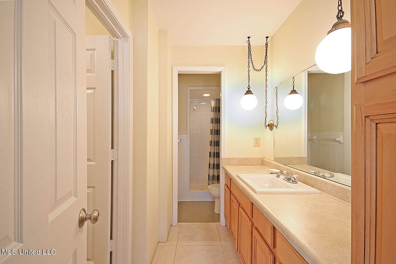 119 Muirfield Court, Ocean Springs, MS 39564