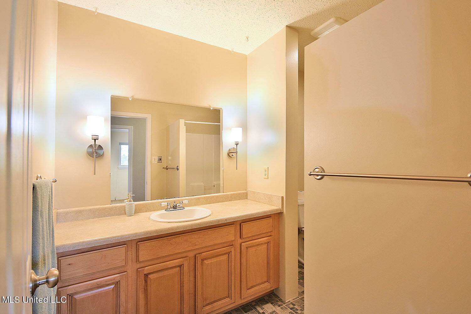 119 Muirfield Court, Ocean Springs, MS 39564