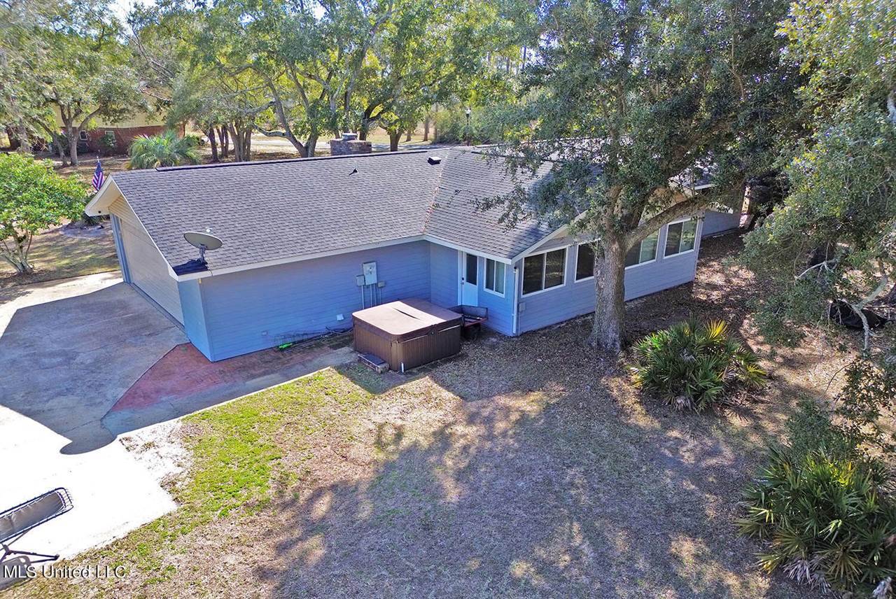 119 Muirfield Court, Ocean Springs, MS 39564