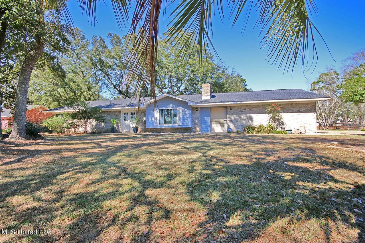 119 Muirfield Court, Ocean Springs, MS 39564