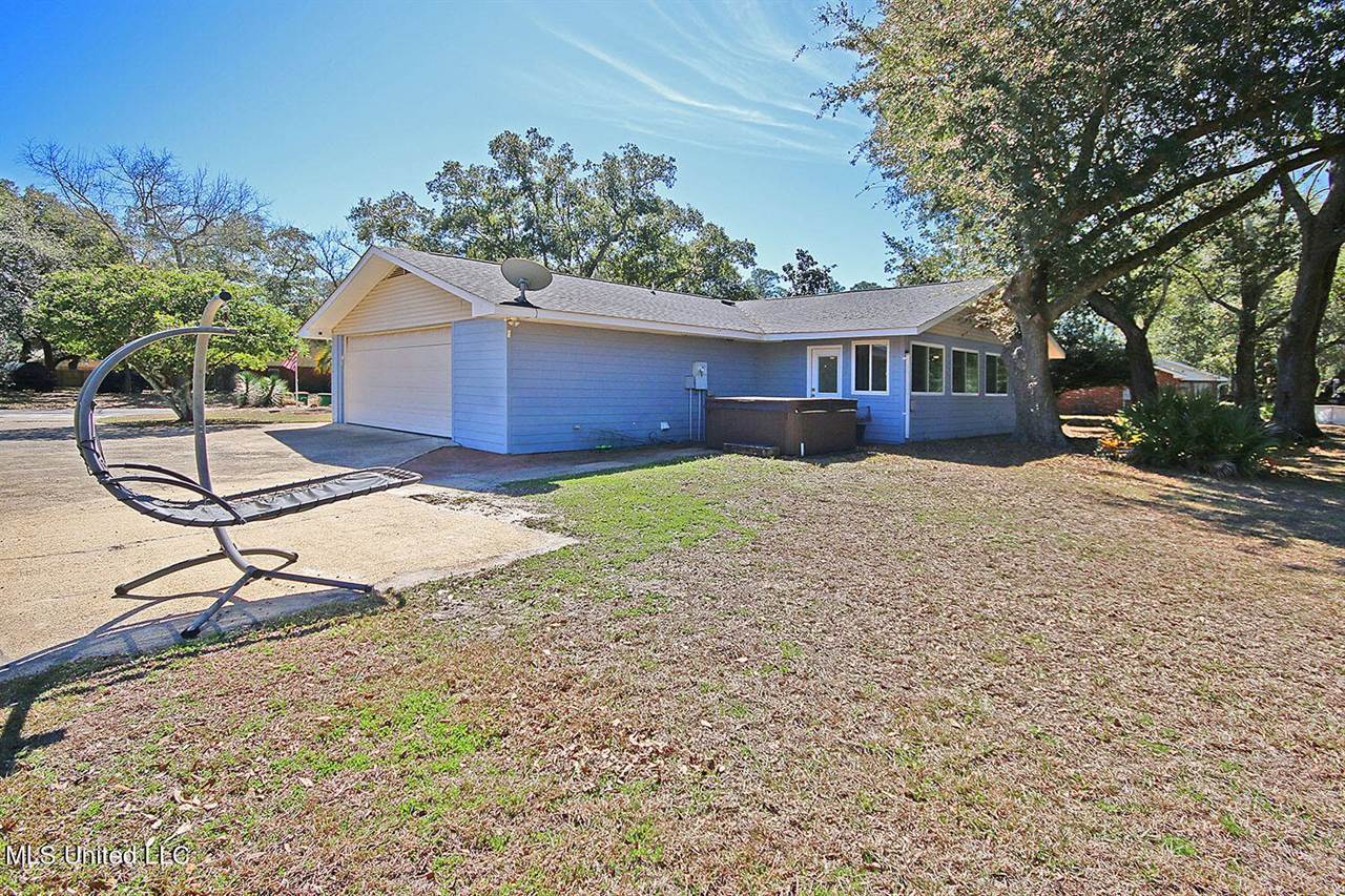 119 Muirfield Court, Ocean Springs, MS 39564