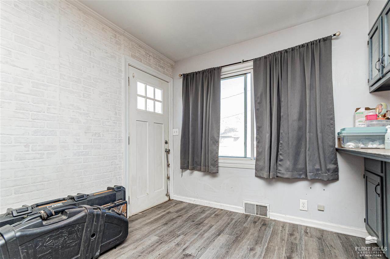 930 West 9th Street, Junction City, KS 66441