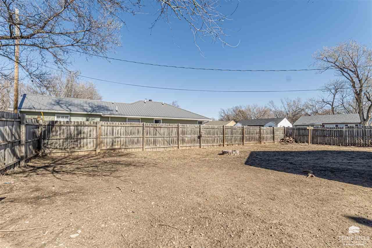 930 West 9th Street, Junction City, KS 66441