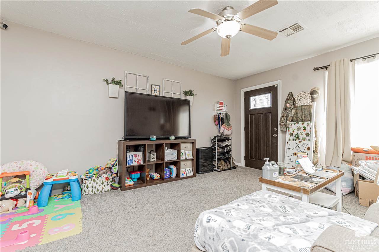 930 West 9th Street, Junction City, KS 66441