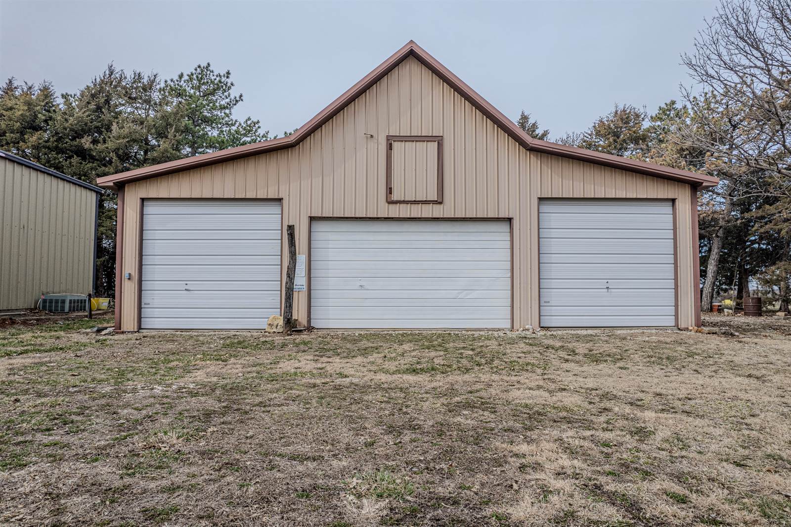 722 West Harris Street, White City, KS 66872