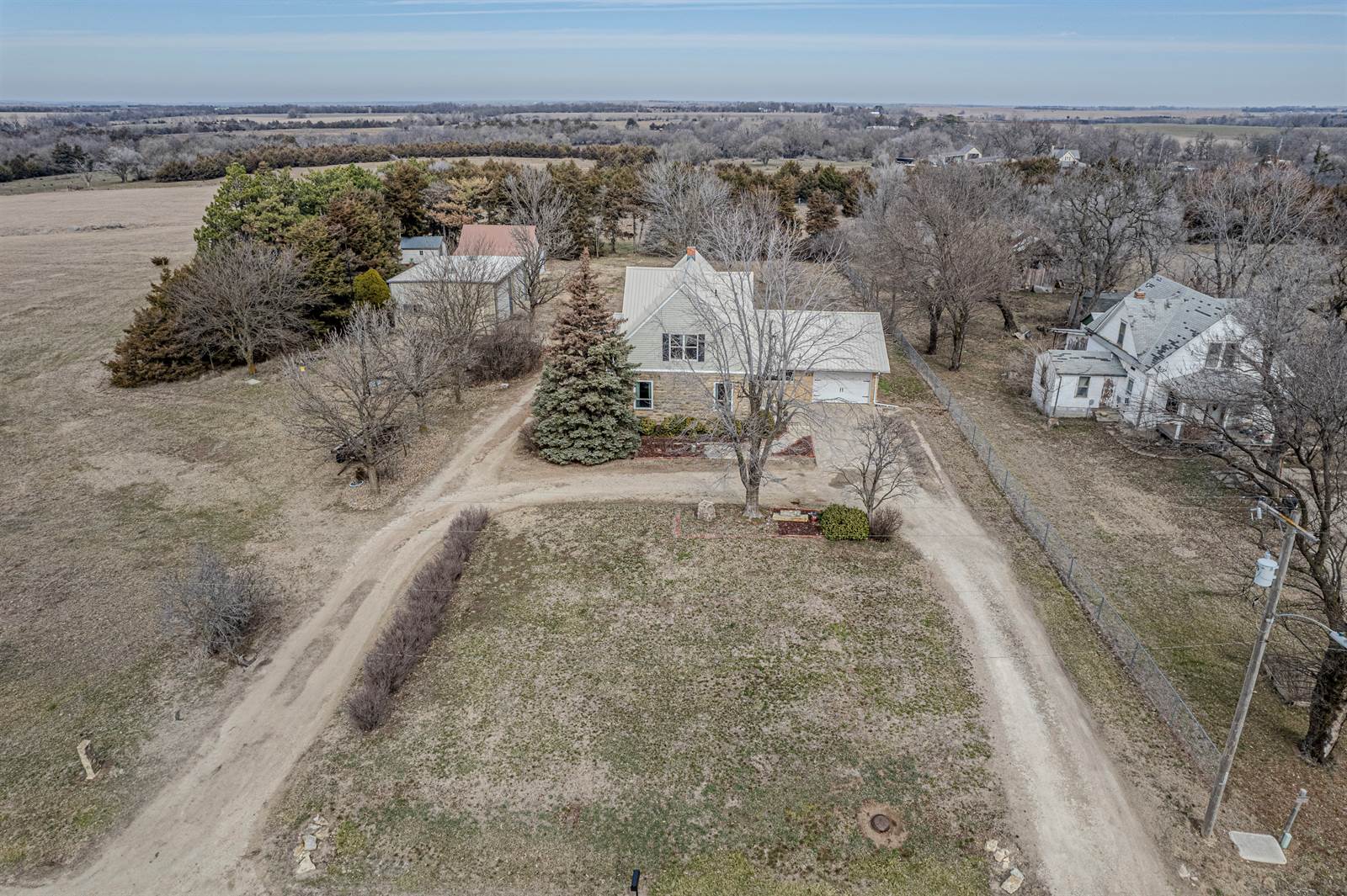 722 West Harris Street, White City, KS 66872