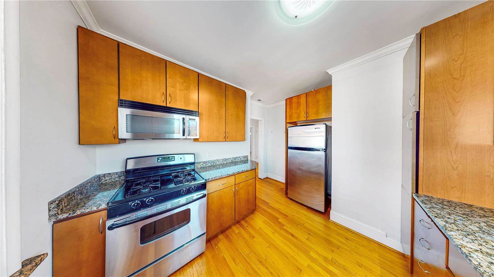 7055 Dartmouth Avenue, Saint Louis, MO 63130