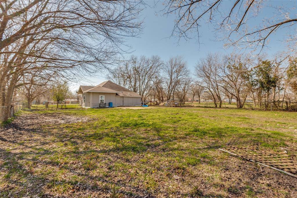 607 East 8th Street, Kemp, TX 75143