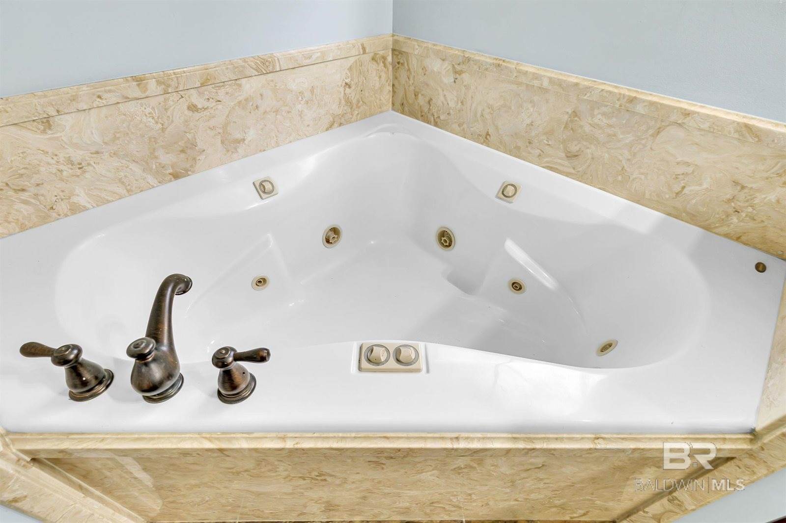 939 Whittier Street, Fairhope, AL 36532