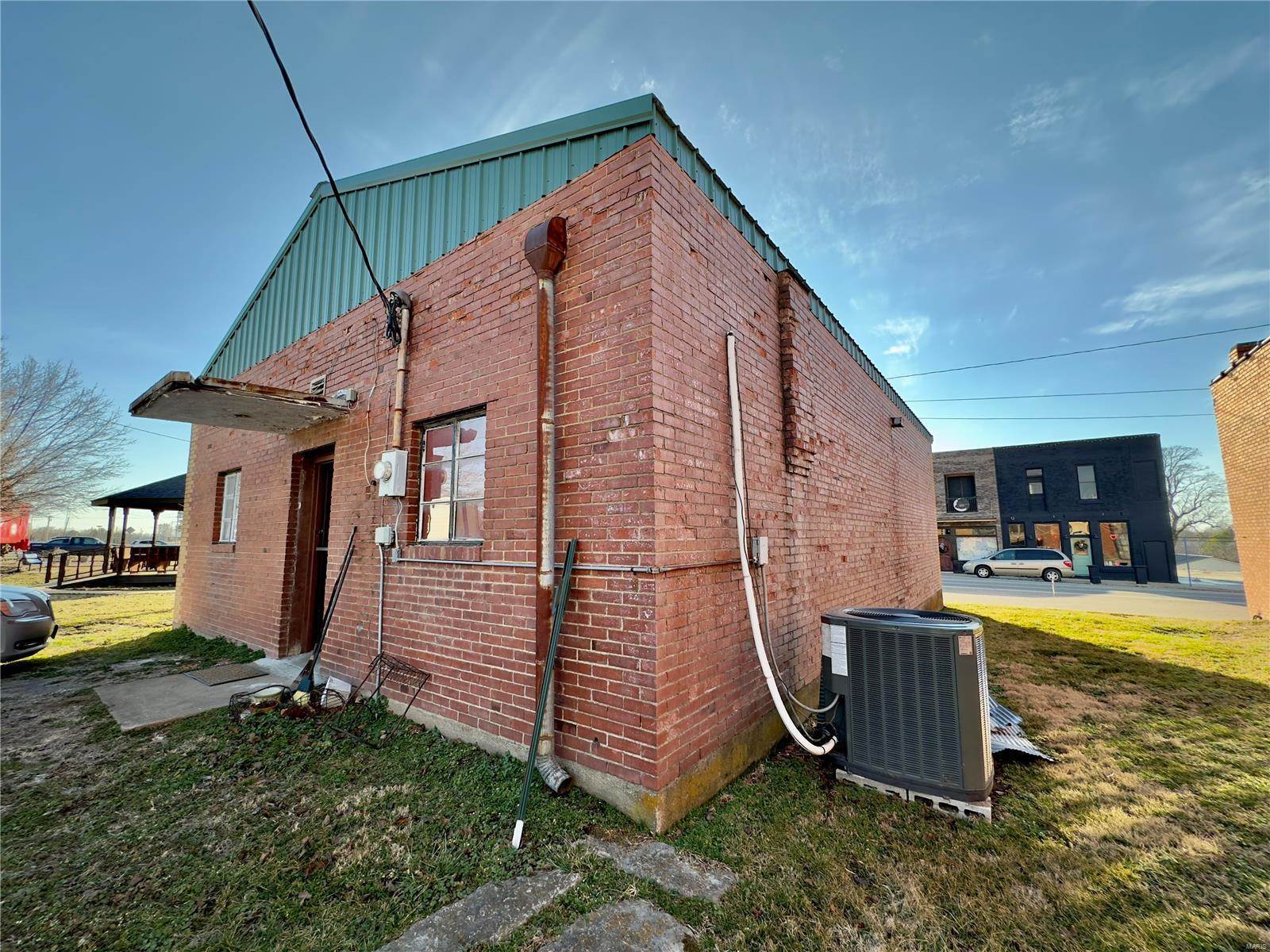 101 North Commercial Street, Crocker, MO 65452