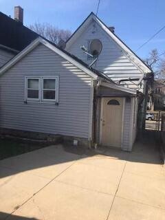 1950 S 11th STREET, Milwaukee, WI 53204