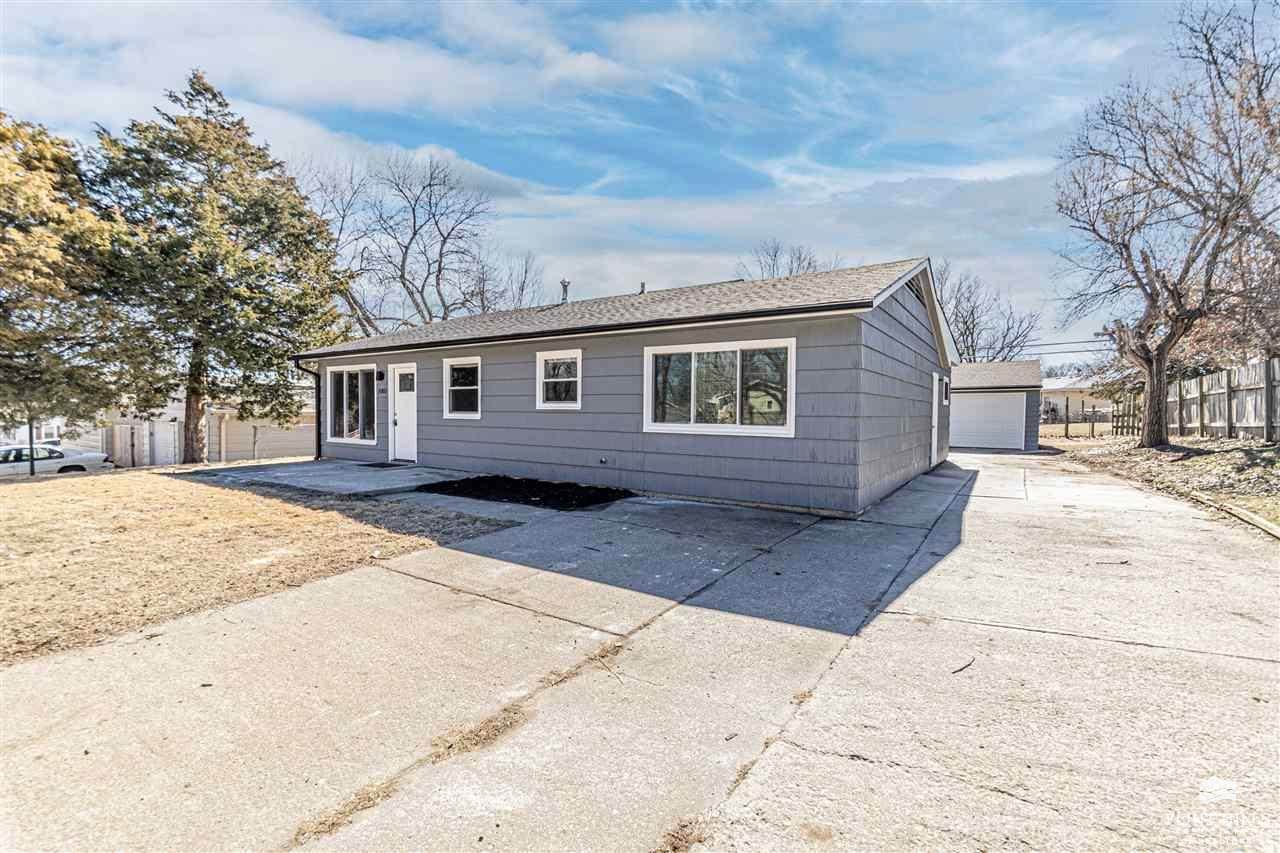 1005 W Ash Street, Junction City, KS 66441