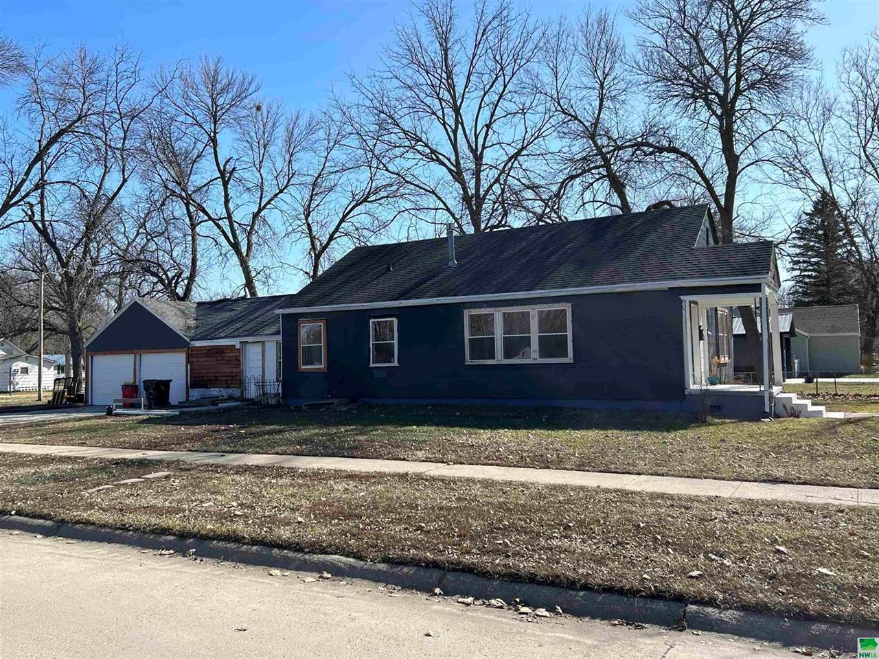 703 6th St., Onawa, IA 51040