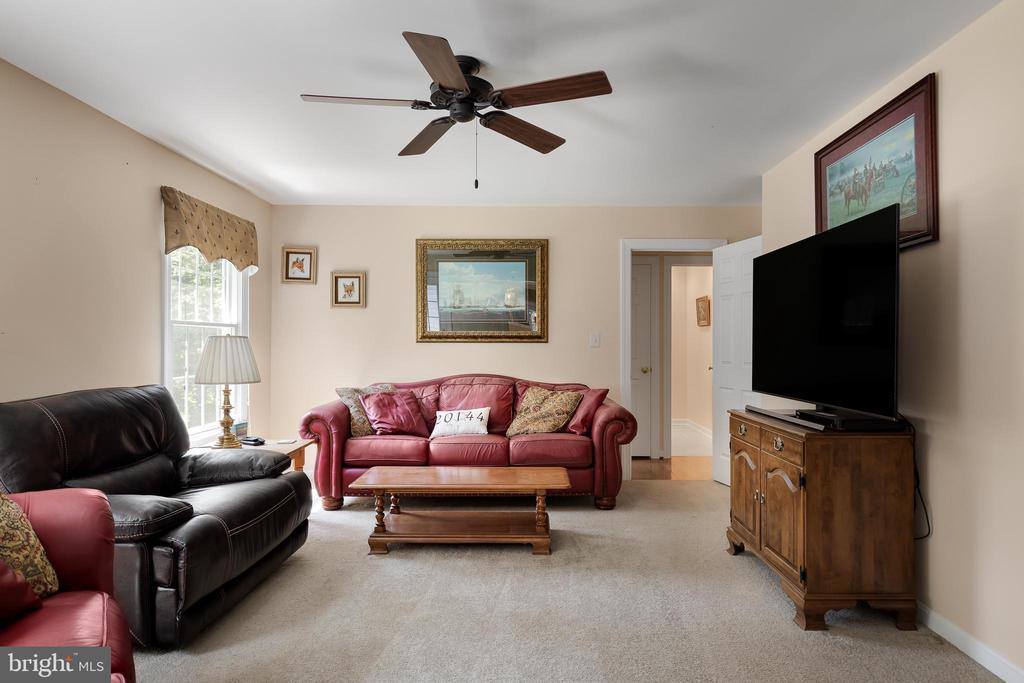 3608 North Red Oak Lane, Delaplane, VA 20144