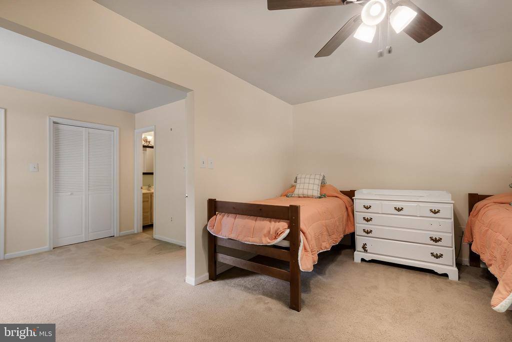 3608 North Red Oak Lane, Delaplane, VA 20144