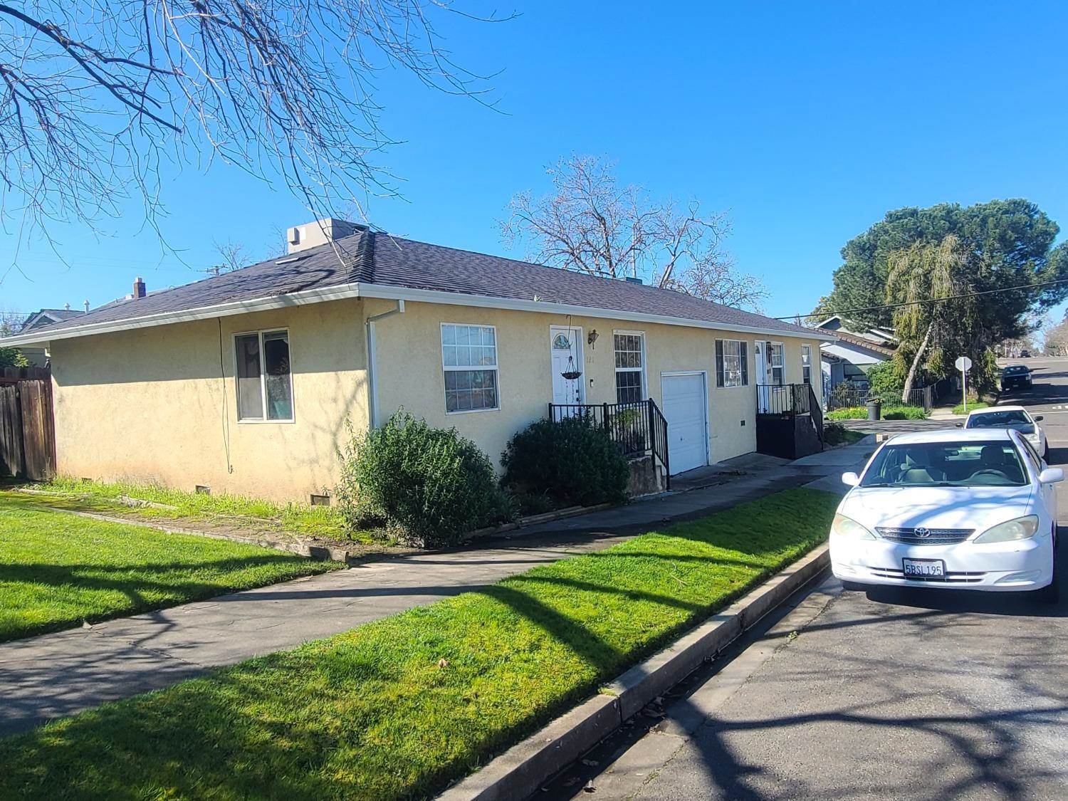 121 123 Pleasant Street, Roseville, CA 95678