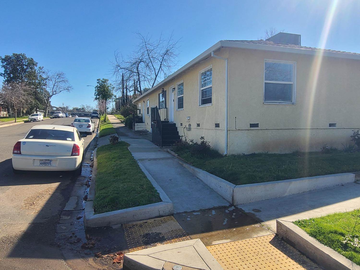 121 123 Pleasant Street, Roseville, CA 95678